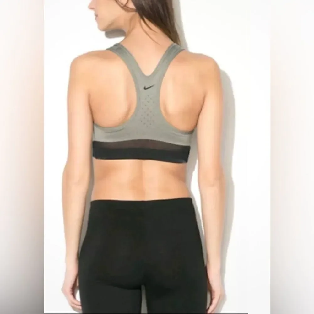 EUC NIKE Women’s Gray/Black Just Do It Sports Bra Athletic- Size Large